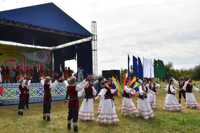 Впервые в Новотроицке состоялся областной праздник башкирской культуры «Сабантуй»