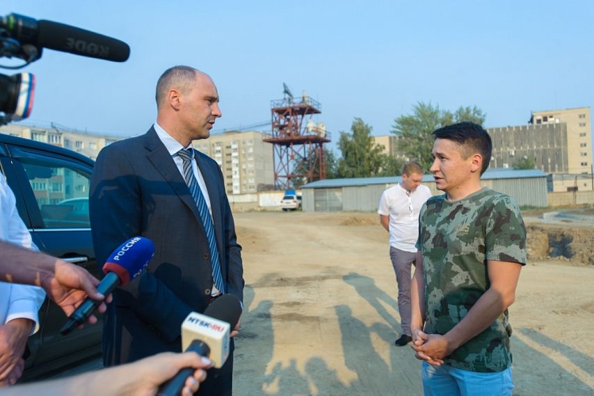 Губернатор Оренбуржья проверил ход работ на Молодёжной аллее Новотроицка