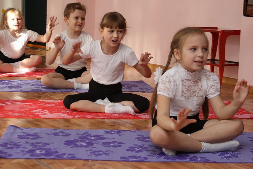 В Новотроицке хатха-йоге обучают с детсада 