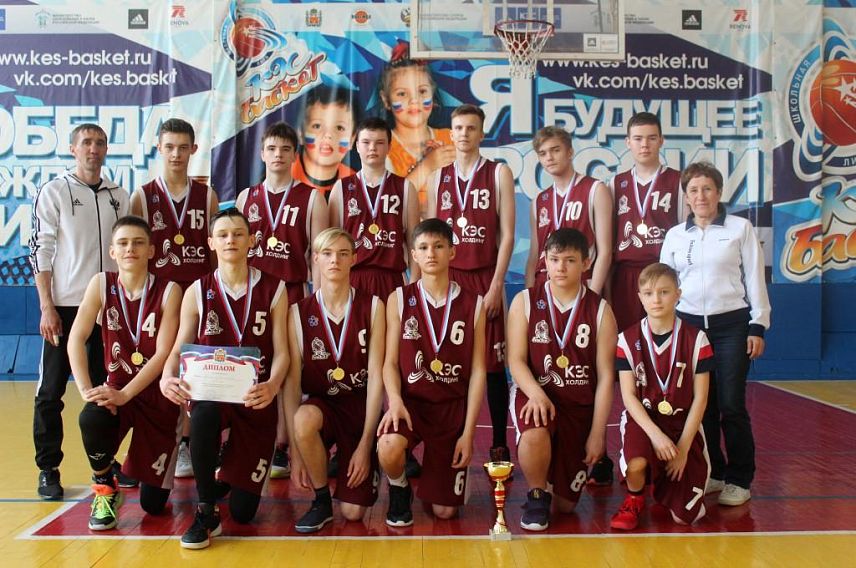 Баскетболисты Новотроицка добывают титулы и медали