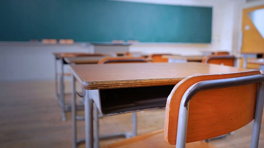 Погода не радует: в новотроицких школах отменили занятия