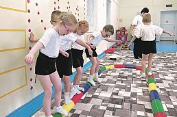 Педагоги детского сада №18 Новотроицка занимаются с малышами нейрогимнастикой