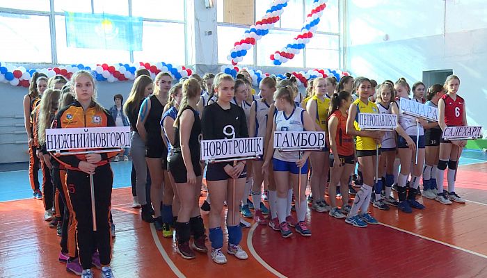 Волейбольный турнир памяти Виктора Некрасова подвел финишную черту