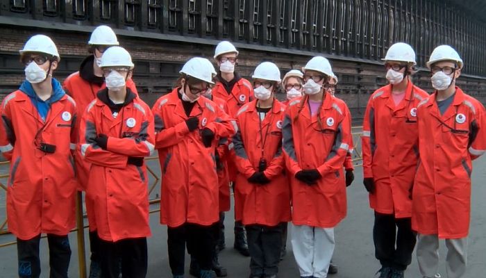 Школьники города посетили производственные площадки Уральской Стали