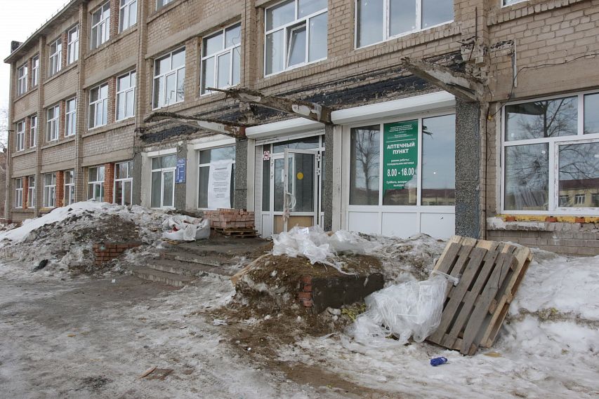 Комфорт для врачей и пациентов: ремонт поликлиники на Уметбаева идет полным ходом