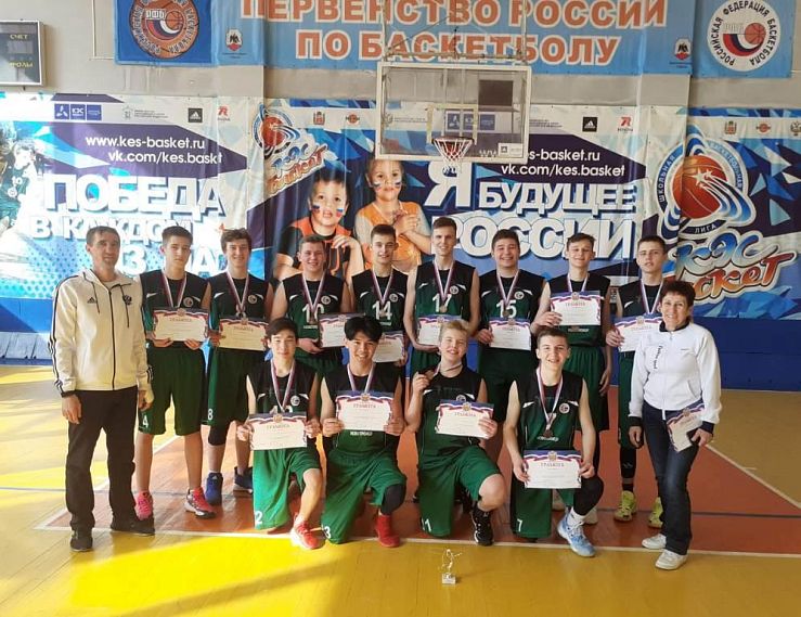 Баскетболисты Новотроицка стали бронзовыми призёрами областного чемпионата