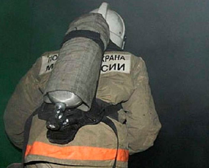В Новотроицке в многоквартирном доме загорелся подвал