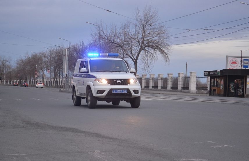 В Новотроицке сотрудники полиции призывают граждан ради своей безопасности оставаться дома 