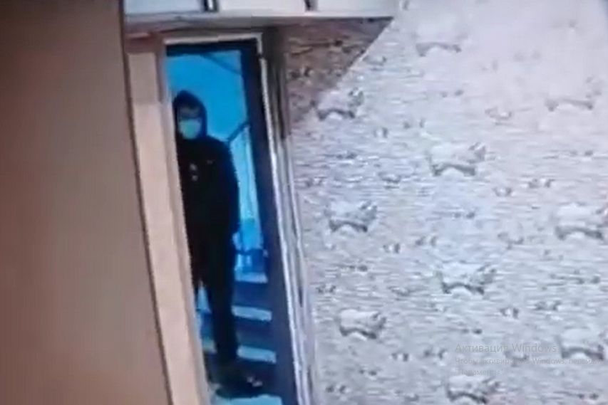 Курьер-мошенник обманул четырёх пожилых новотройчанок