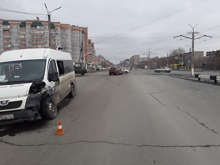 Новотройчанин заплатит за аварию с пострадавшими штраф