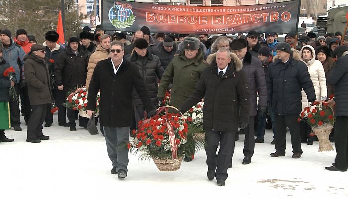 Новотройчане почтили память погибших воинов-интернационалистов