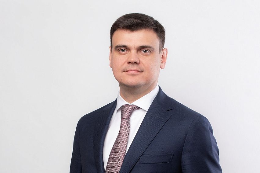 Ильдар Искаков поздравил новотройчан с Днём народного единства