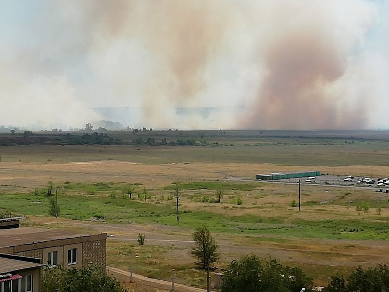 В Новотроицке введен режим ЧС из-за природных пожаров в окрестностях округа (обновляется)