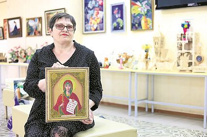 В музее Новотроицка открылась выставка декоративно-прикладного искусства «Пусть миром правит красота»
