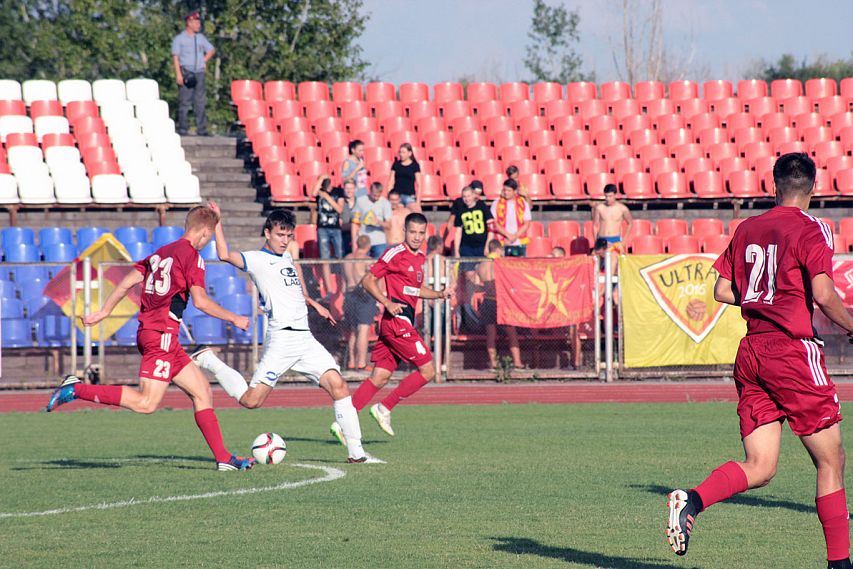 Новотроицкий футбольный клуб «НОСТА» одержал уверенную победу в матче с футбольным клубом «ЛАДА-Тольятти»