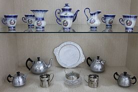К празднику Масленицы сотрудники музея Новотроицка подготовили выставку «Чай, чаёк, чаище»