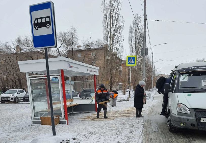 Прогноз в новотроицком. Остановка фото. Пешеходный переход в городе. Остановка пожарная машина. Остановка Заречная Оренбург.