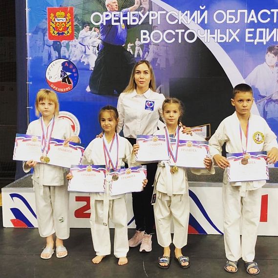Команда Новотроицка стала серебряным призёром областного фестиваля восточных единоборств