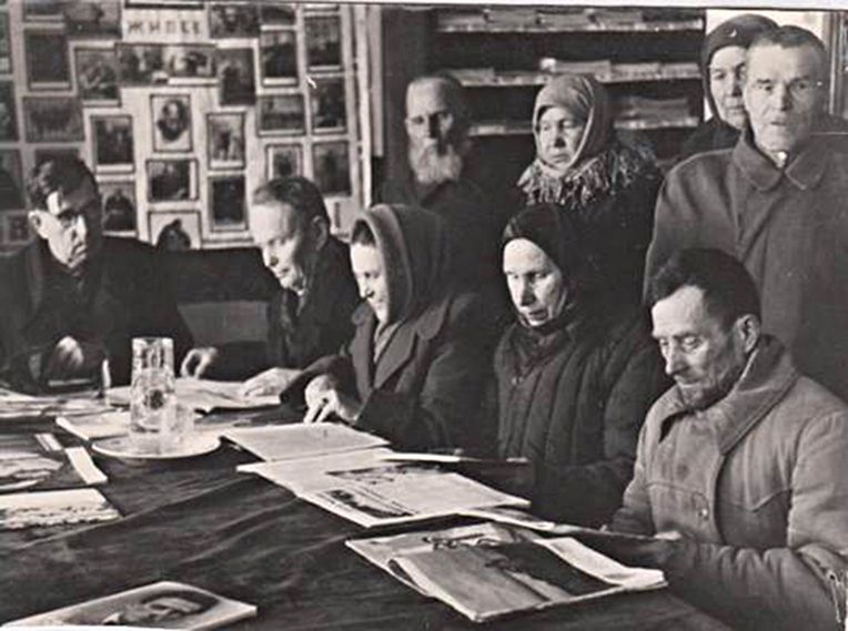 Читая отчеты о работе политпросветучреждений Халиловского района, 1941 год