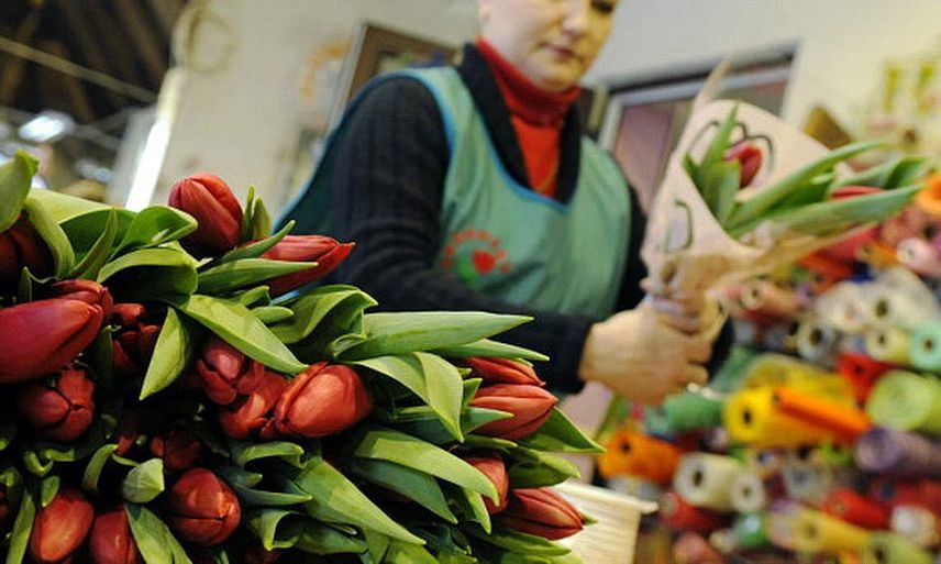 В Новотроицке разрешили во время режима самоизоляции торговать цветами и газетами