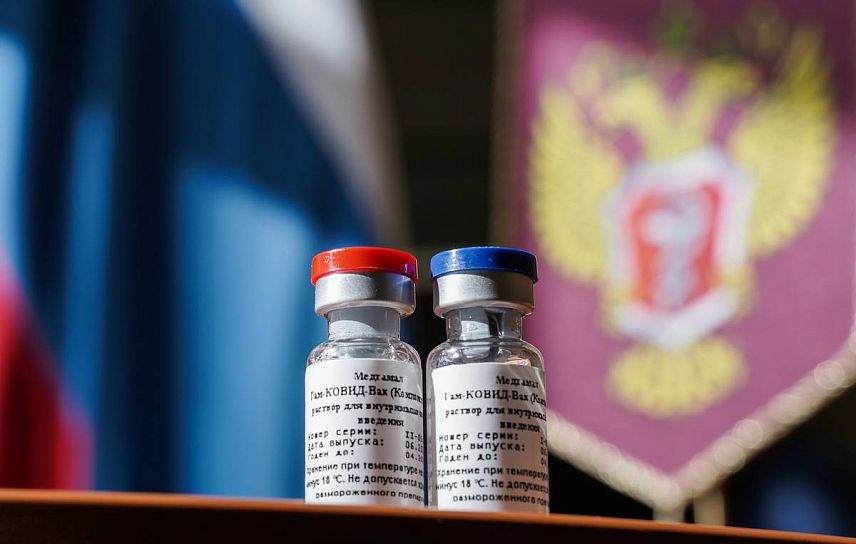 В Оренбургской области антикоронавирусной вакциной привиты первые врачи 