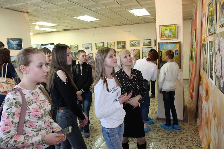 МВК предлагает новотройчанам стать участниками художественной выставки
