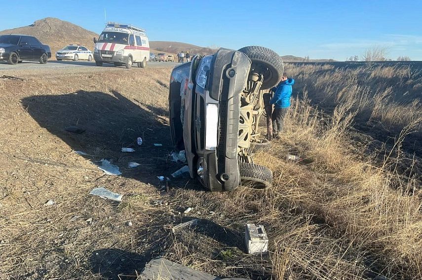 На автодороге Орск – Гай в аварии пострадали шесть человек