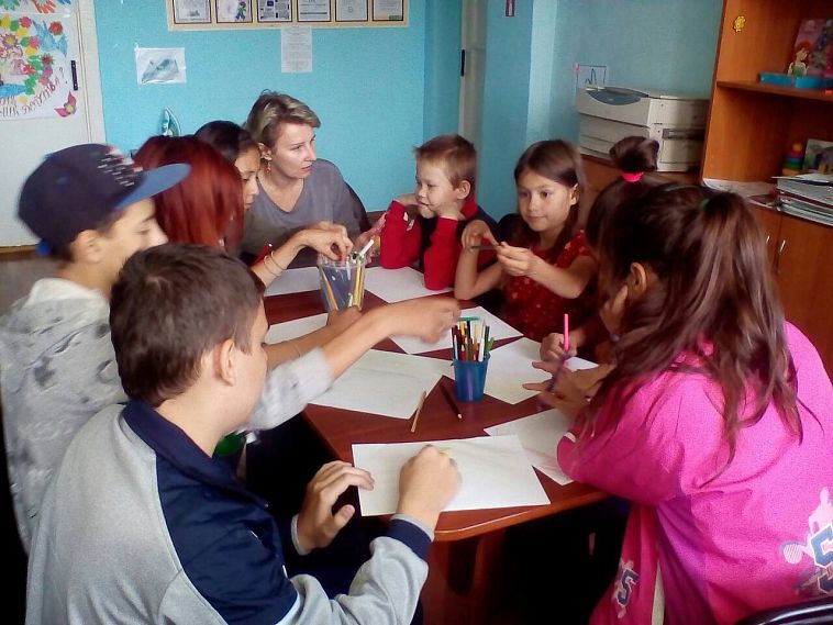 В Новотроицке продолжается реализация проектов поддержки семей  с приемными детьми