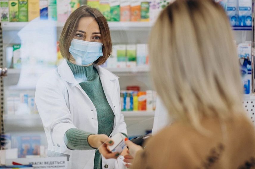 Минздрав РФ поручил регионам сделать запас лекарств минимум на четыре месяца