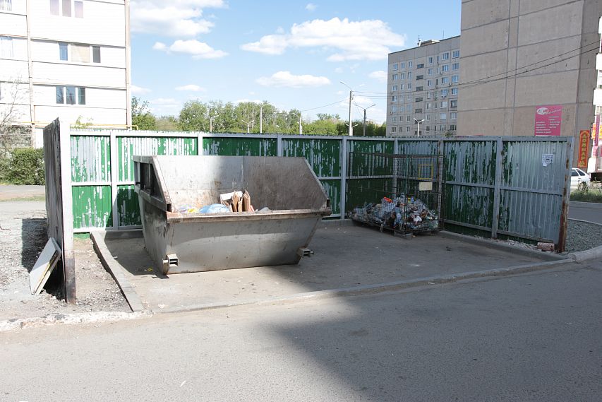 Орск утопает в крупногабаритном мусоре, а Новотроицку повезло? 