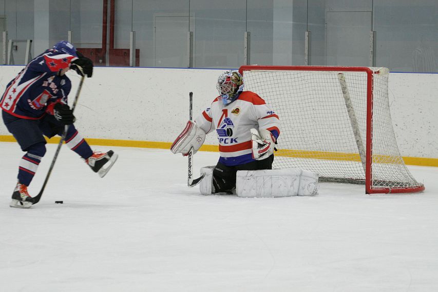  Новотроицкий ледовый Дворец «Победа» принял в своих стенах матчи пятого тура Отборочного этапа НХЛ в Оренбургской области