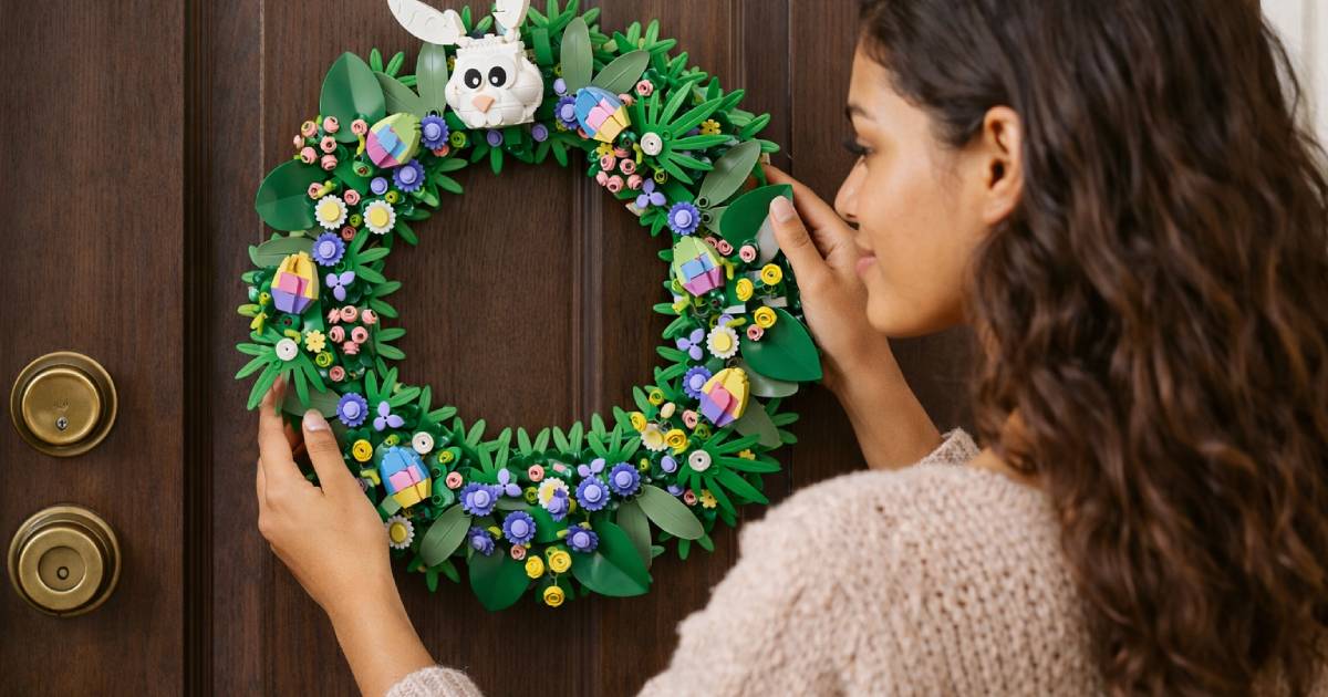 Пасхальная корона LEGO: я собрала её с парнем — лучшая идея подарка этой весны