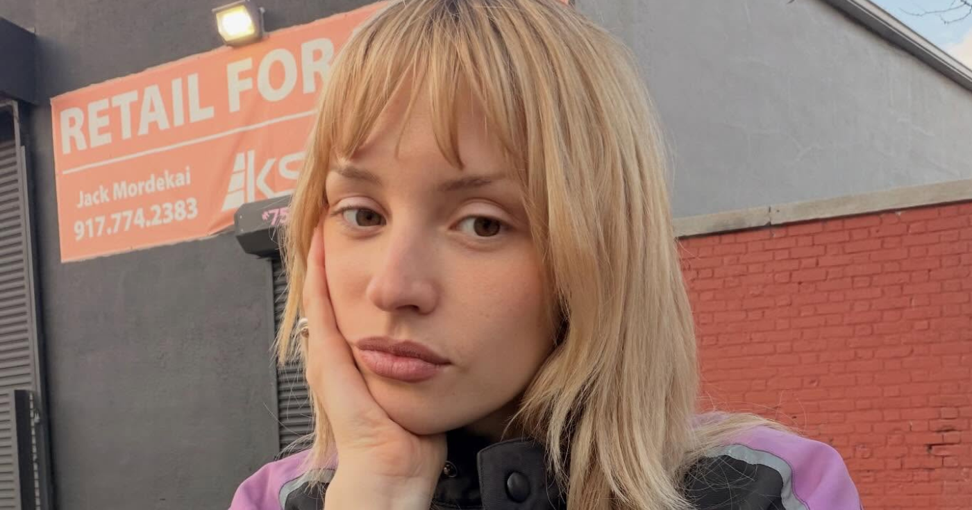 Конец короткого каре: Анжель возрождает длинную ультра-градуированную стрижку, объявленную трендом 2026 года