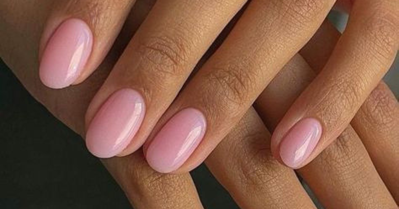 Ногти с розовой водой: самая нежная тенденция маникюра весны для безупречных рук