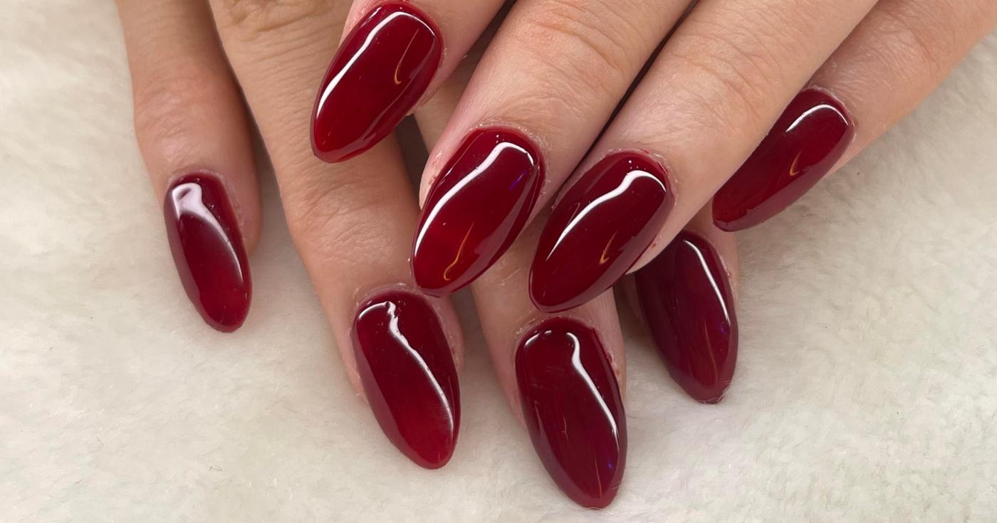 Похоже, что я вышла из салона: новая техника маникюра даёт профессиональный результат дома