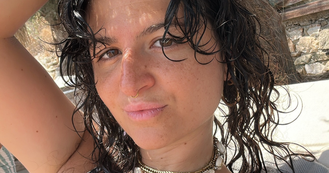 У меня экзема уже 10 лет, и это средство без кортикостероидов преобразило мою кожу всего за 3 дня